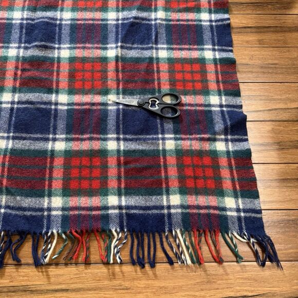 Vintage Wool Blend Navy Red Plaid Throw Blanket Fringed 50”x66” w/Fringe *READ* - Picture 6 of 12